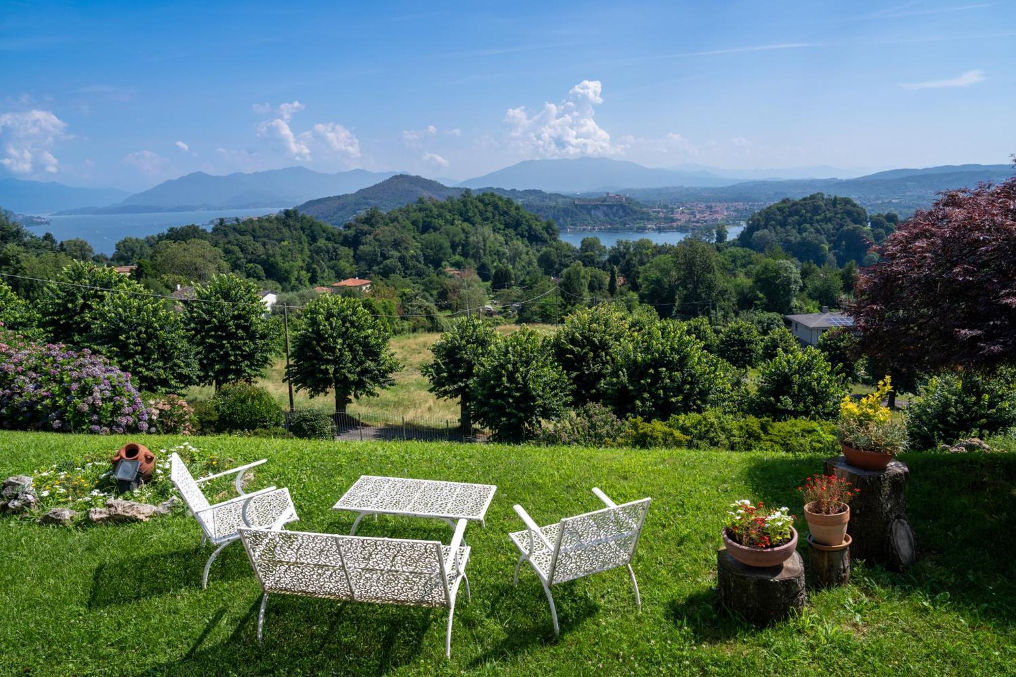 Belvedere Sul Lago Arona Ngoại thất bức ảnh